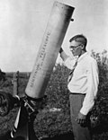 https://upload.wikimedia.org/wikipedia/commons/thumb/0/01/Clyde_W._Tombaugh.jpeg/120px-Clyde_W._Tombaugh.jpeg